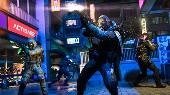 Best PS5 FPS games: A squad of three operators aiming and firing weapons in the middle of a city at night time